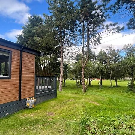 Hideaway Retreat With Hot Tub Villa York Kültér fotó