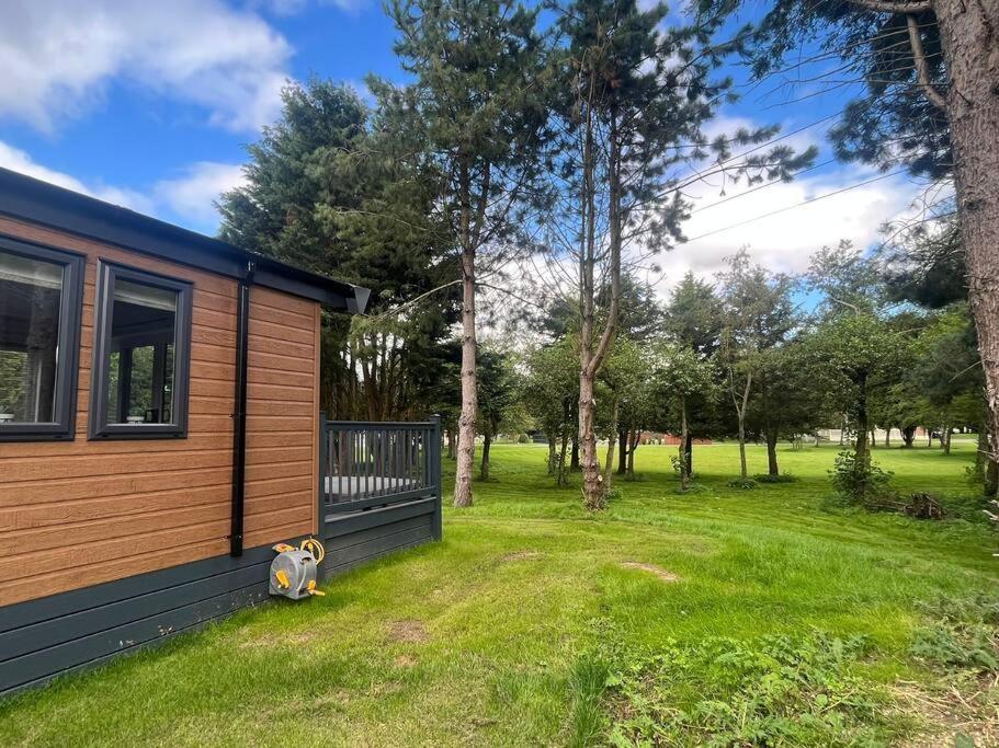 Hideaway Retreat With Hot Tub Villa York Kültér fotó