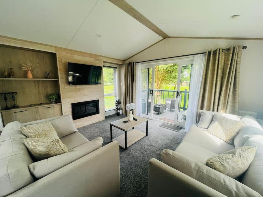 Hideaway Retreat With Hot Tub Villa York Kültér fotó